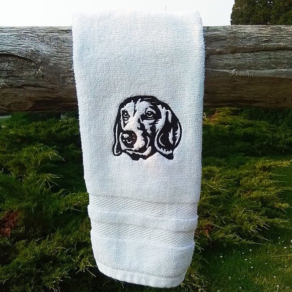 BEAGLE hand towel - Embroidered BEAGLE white hand towel - Gift for Beagle owner - Picture 3 of 7